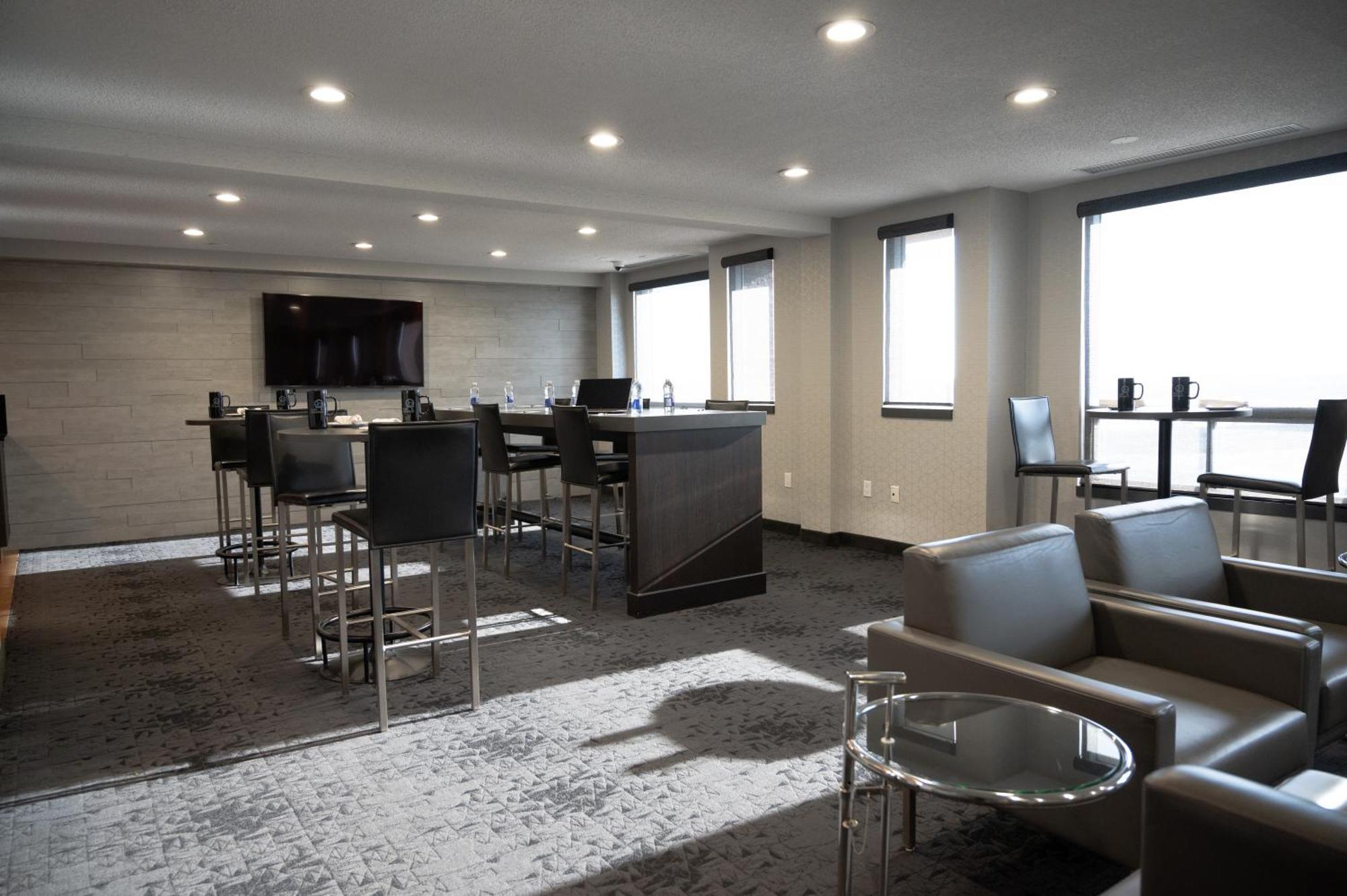 Hotel Blackfoot YYC Buitenkant foto